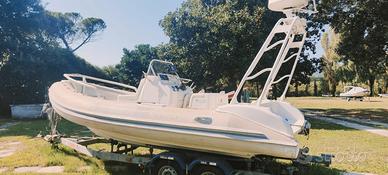 Gommone 6 metri a idrojet motore entrobordo diesel