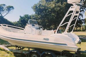 Gommone 6 metri a idrojet motore entrobordo diesel