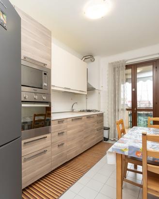 Cucina lineare moderna bicolore - come nuova