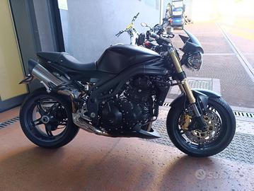 TRIUMPH Speed Triple 1050 SPEED TRIPLE 1050