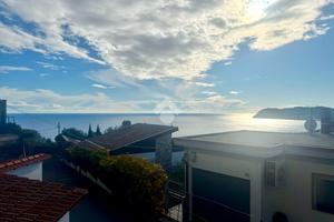 3 LOCALI A ALASSIO