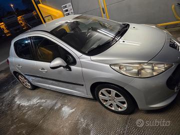 Peugeot 207 1.6 HDi 90CV 5p. 2008