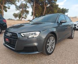 Audi A3 SPB 1.6 TDI 110cv *LED-NAVY-CRUISE*