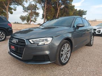 Audi A3 SPB 1.6 TDI 110cv *LED-NAVY-CRUISE*