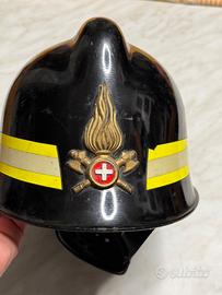 casco elmetto vigili del fuoco italiano ben tenuto