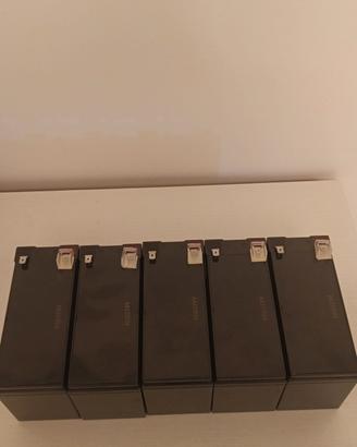 batteria BPX7-12   12V e una capacità di 7Ah.