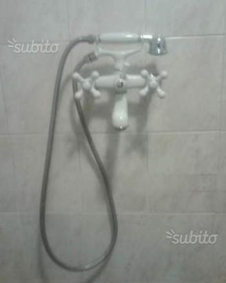 Miscelatore bagno lavatoio