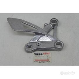 SUPPORTO PEDANA ANTERIORE DESTRA YAMAHA TZR 125 R