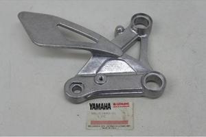 SUPPORTO PEDANA ANTERIORE DESTRA YAMAHA TZR 125 R