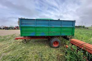 Rimorchio omologato trilaterale