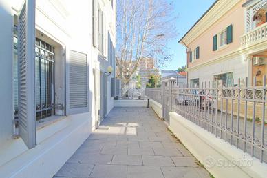 UFFICIO A GIULIANOVA