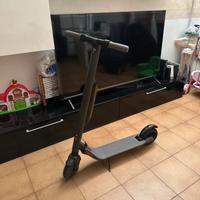 Scooter Ninebot ES2 + Batteria Aggiuntiva