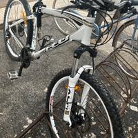 Bicicletta mtb felt