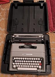 Macchina da scrivere Olivetti
