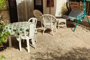 Camera con bagno e giardino a Favignana