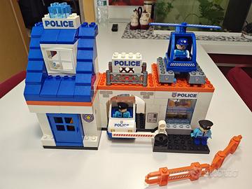 Costruzioni Unico  8544 City Police station