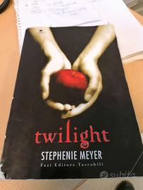 Stephenie Meyer - Twilight