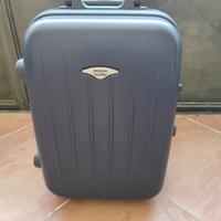 american tourister con misure per la cappelliera