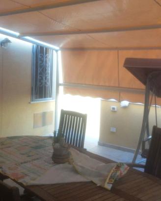 tenda da sole in PVC motorizata
