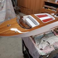 motoscafo radiocomandato 