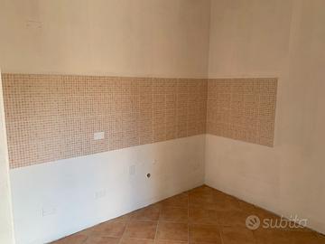 Sarroch,via Galileo,villa da ultimare con giardino