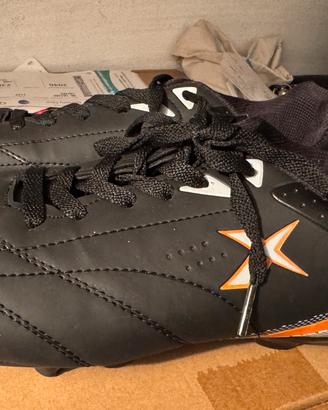 Scarpe da calcio FG n.42 – NUOVE mai usate