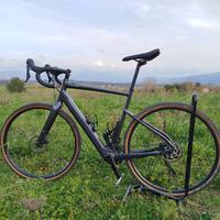 Cannondale topstone sl2 e-gravel 