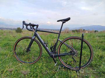Cannondale topstone sl2 e-gravel 