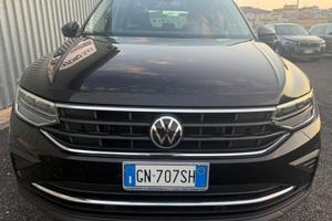 Volkswagen Tiguan 150 CV DSG Life
