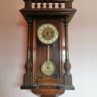 Orologio a pendolo antico