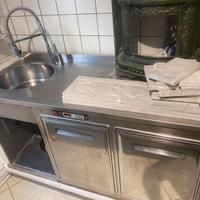 banco frigo con lavello