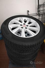 Set di 4 cerchi in lega Jaguar con pneumatic