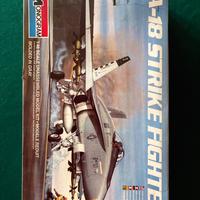 Aereo modello A-18 Strike Fighter 1/48