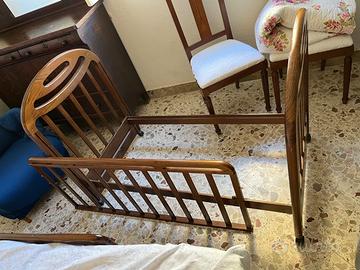 Lettino in legno, +2 materassi