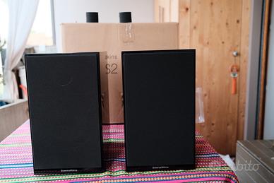 Bowers & Wilkins    706 S2     Black Piano