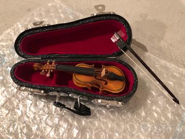 Violino in miniatura