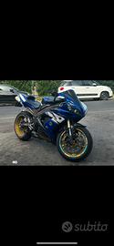 r1 gia tagliandata alla yamaha e pulita