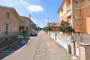 TRILOCALE su DUE LIVELLI con DOPPI SERVIZI