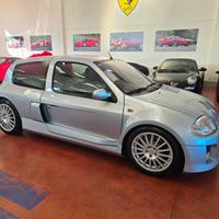 Renault Clio 3.0 V6 24V cat 3 porte Sport