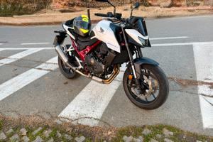 Honda hornet cb750