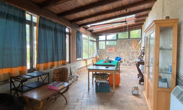 Vila singola con due appartamenti autonomi