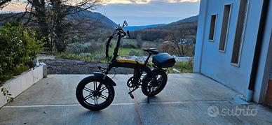 Bici elettrica ducati scr_e