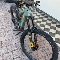 Ebike Specialized turbo levo carbon L