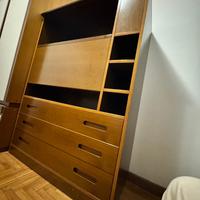 Mobile scrivania con ripiani e cassetti