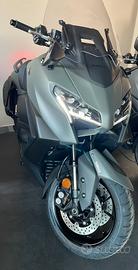 Yamaha T Max 560