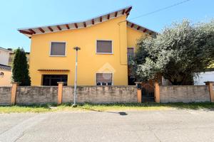 VILLA SINGOLA A PEGOGNAGA
