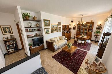 Appartamento di 152 m² con 5 locali e box auto a S