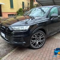 Audi Q7 55 3.0 tfsi mhev quattro tiptronic