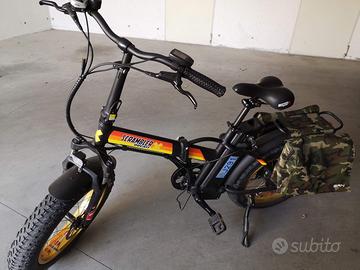 Bicicletta elettrica scambler Ducati yellow