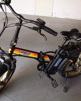 Bicicletta elettrica scambler Ducati yellow